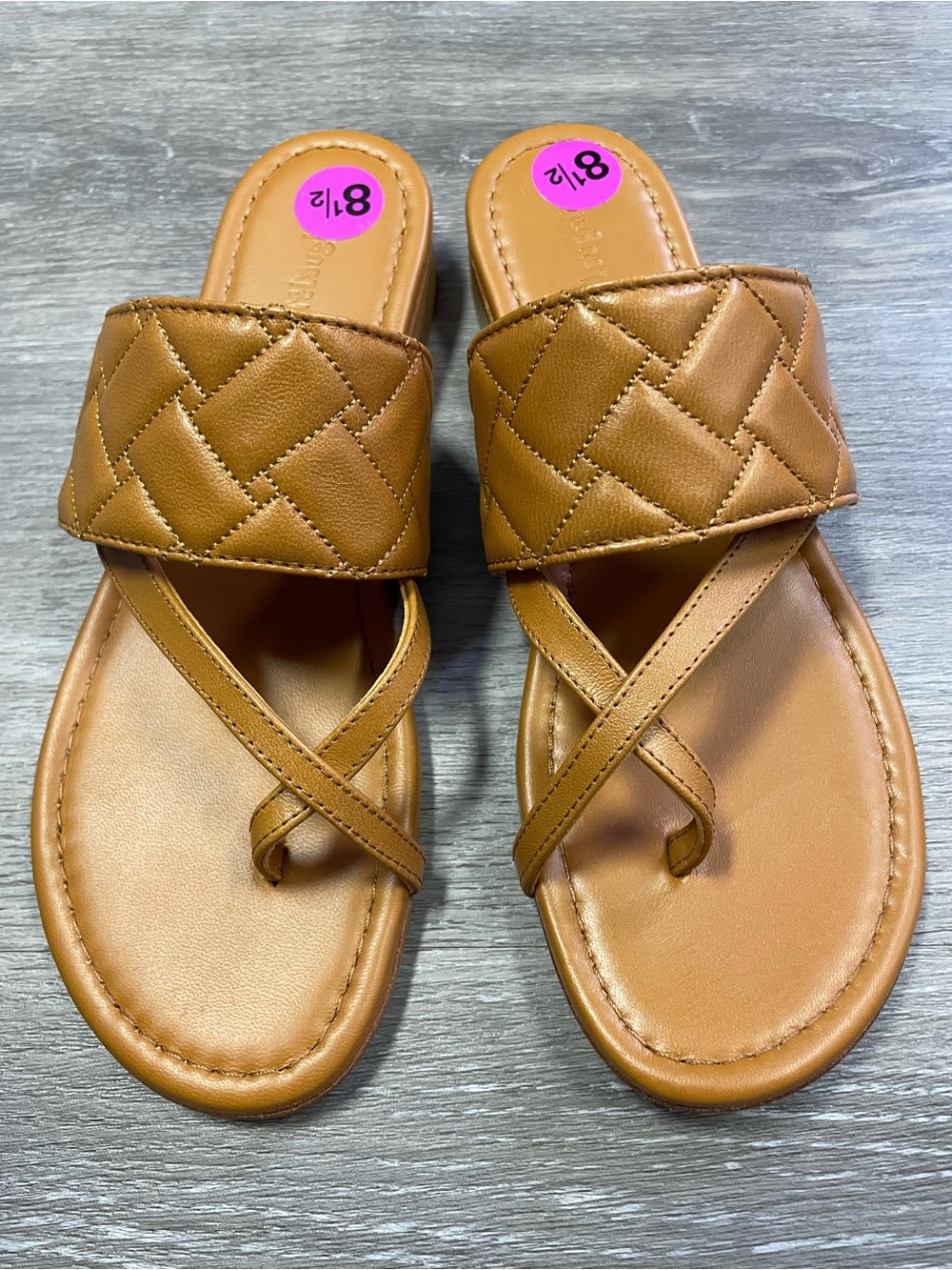 J. McLaughlin (JMcL) Tan Quilted Leather Thong Sandals Sz 8.5 NWOT Made in Spain